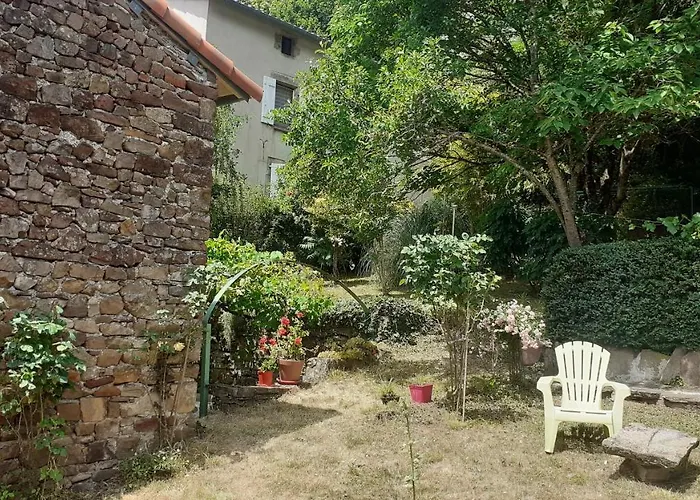 Дом отдыха Maison Avec Jardin *